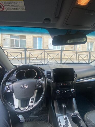 Kia Sorento-14