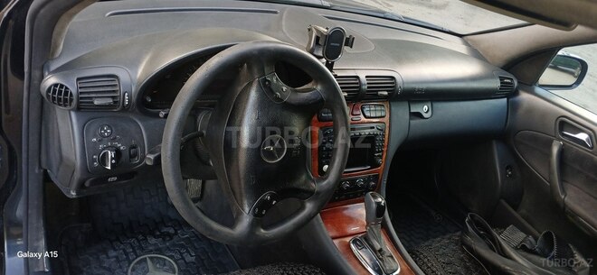 Mercedes C 200-11