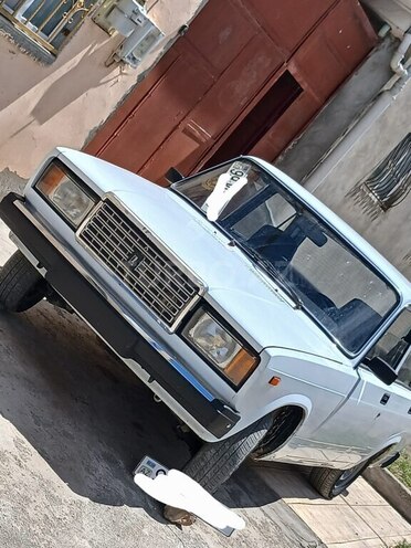 LADA (VAZ) 2107-2