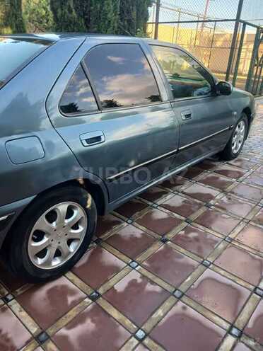 Peugeot 406-4