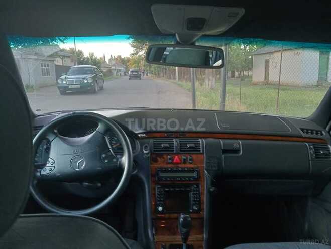 Mercedes E 200-4