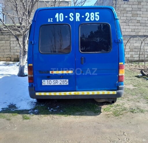 Ford Transit-2