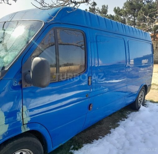 Ford Transit-4
