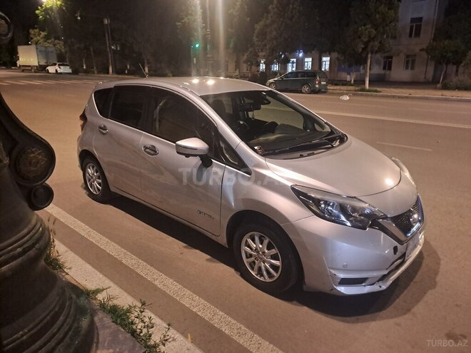 Nissan Note-2
