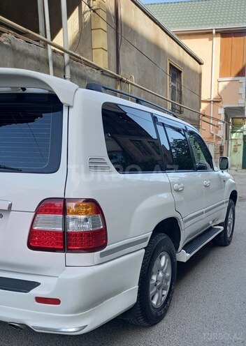 Toyota Land Cruiser-6