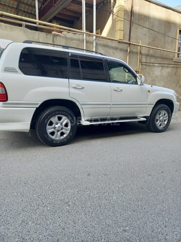 Toyota Land Cruiser-9
