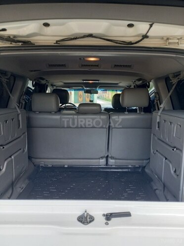Toyota Land Cruiser-13