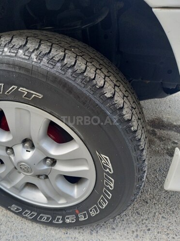 Toyota Land Cruiser-7