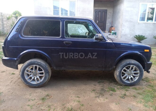 LADA (VAZ) Niva-3