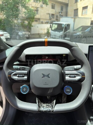 XPeng P7-18
