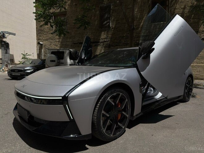 XPeng P7-2
