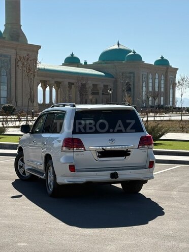 Toyota Land Cruiser-4