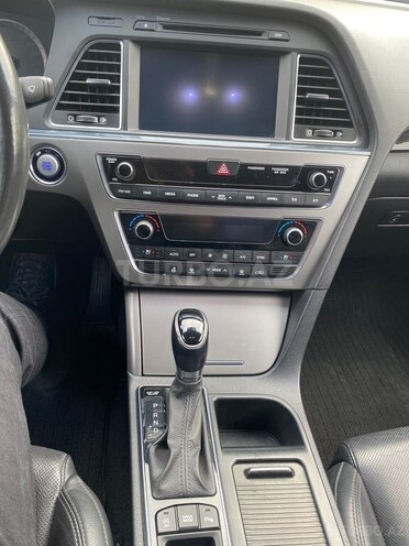 Hyundai Sonata-3