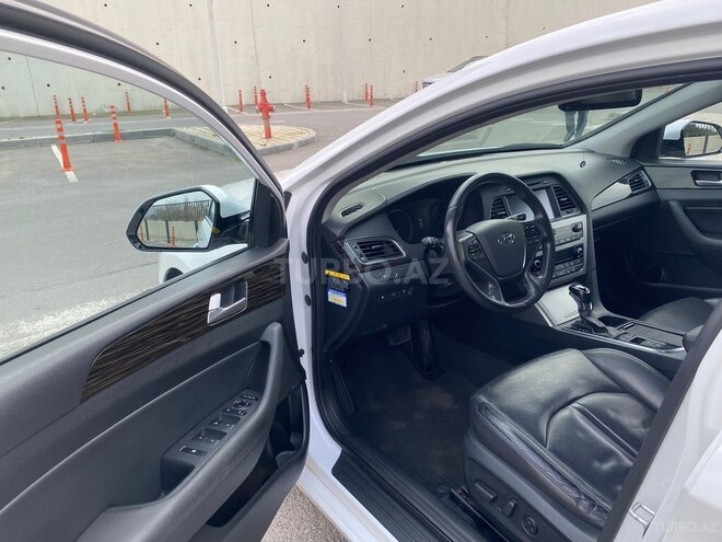 Hyundai Sonata-5