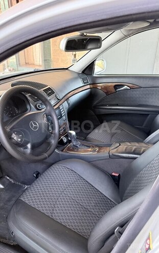Mercedes E 220-4