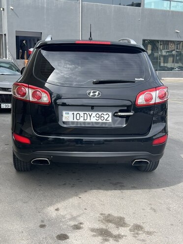 Hyundai Santa Fe-8
