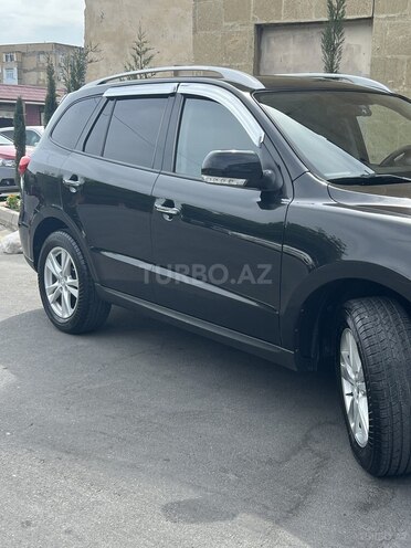 Hyundai Santa Fe-6