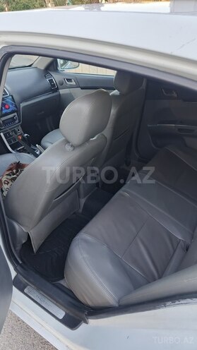 Geely Emgrand EC7-10
