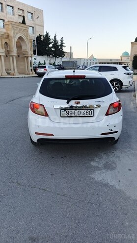 Geely Emgrand EC7-6