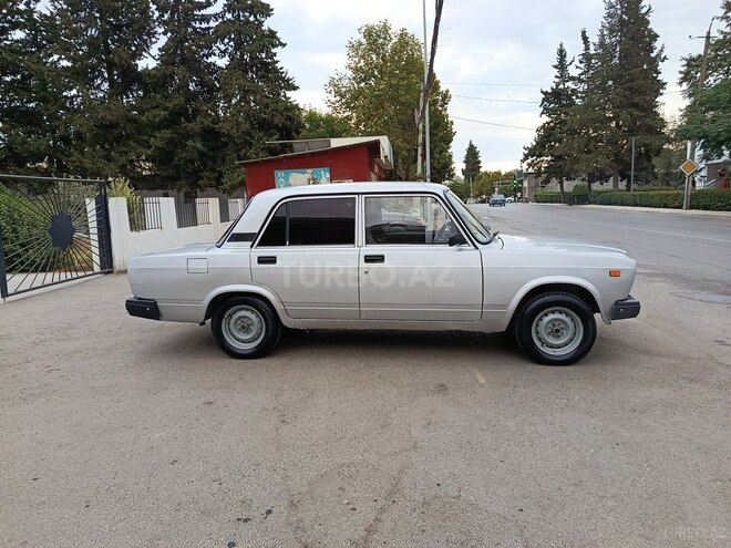 LADA (VAZ) 2107-10
