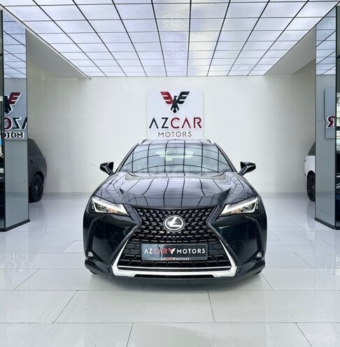 Lexus UX 200-1