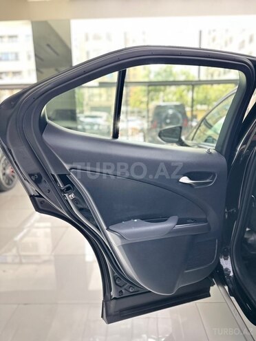 Lexus UX 200-10