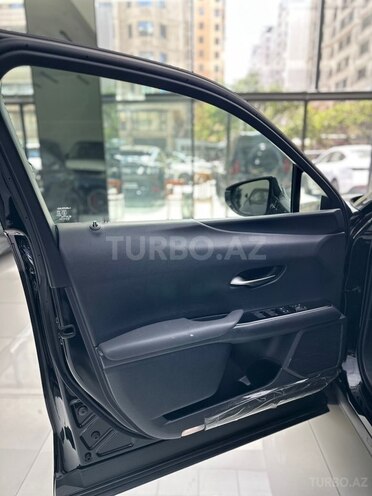 Lexus UX 200-14