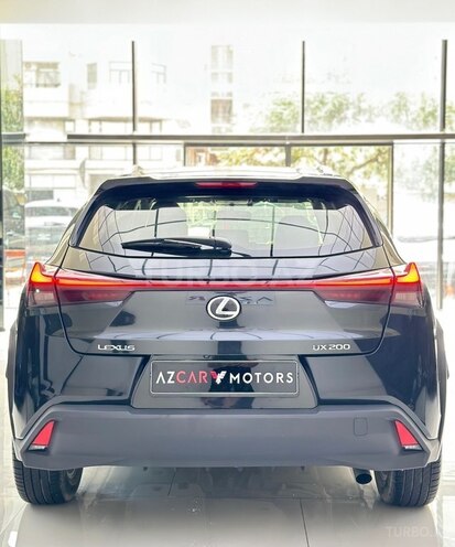 Lexus UX 200-6