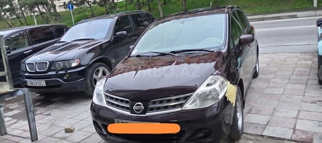 Nissan Tiida-5