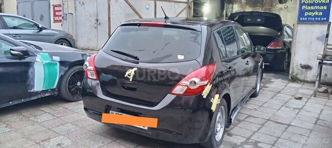 Nissan Tiida-8
