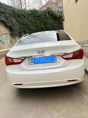 Hyundai Sonata-2