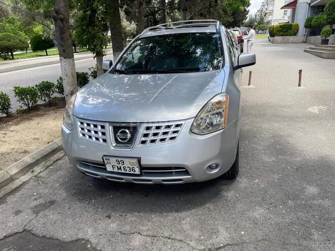 Nissan Rogue-1