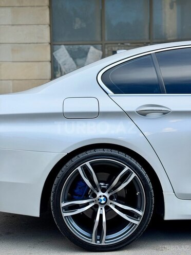 BMW 528-12