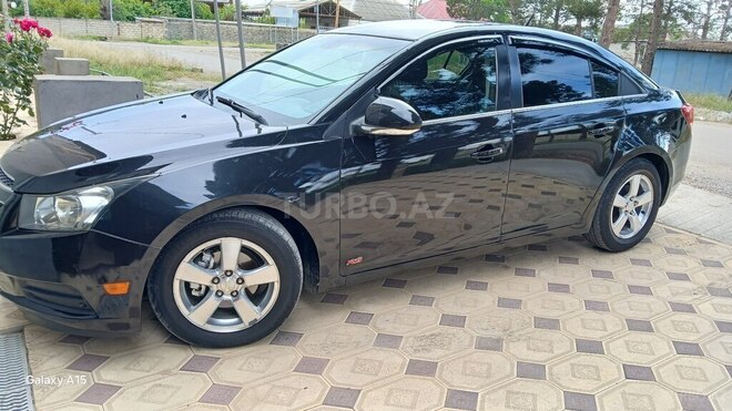Chevrolet Cruze-13