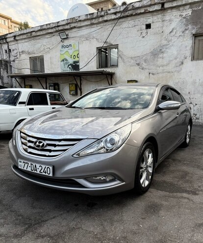 Hyundai Sonata-1