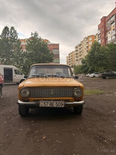 LADA (VAZ) 21011-1