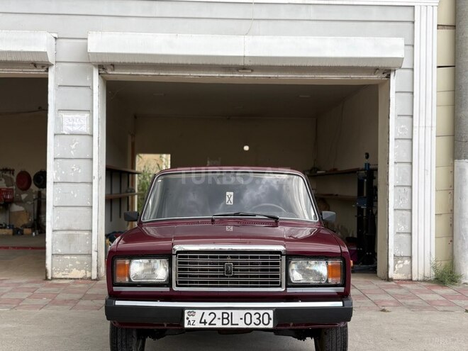 LADA (VAZ) 2107-1