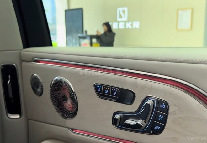 ZEEKR 8X-6