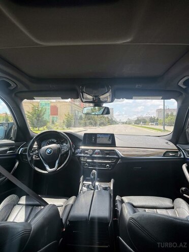 BMW 530e-3