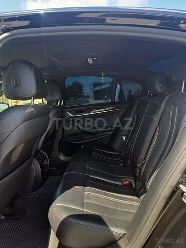 BMW 530e-8