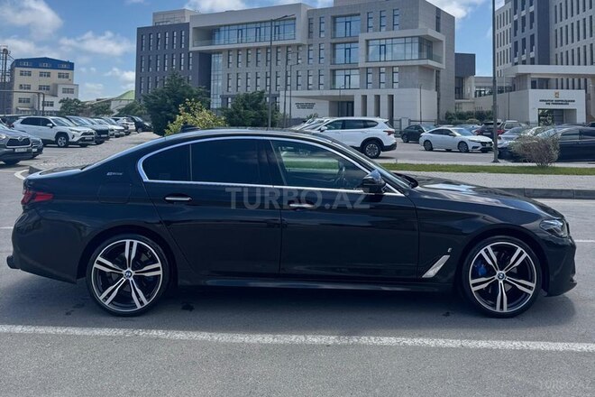 BMW 530e-6