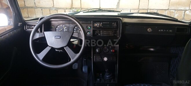 LADA (VAZ) 2107-2