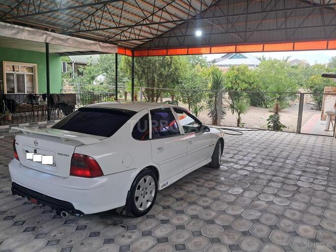 Opel Vectra-4