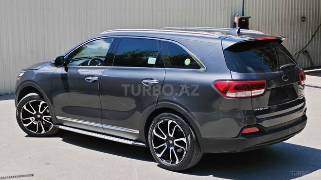 Kia Sorento-9