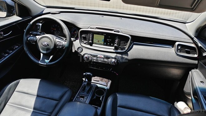 Kia Sorento-11