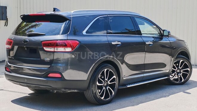 Kia Sorento-8