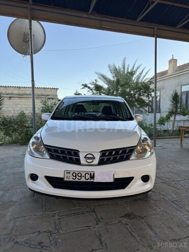 Nissan Tiida-9