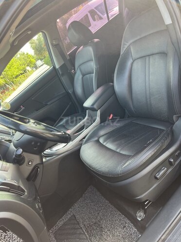 Kia Sportage-12