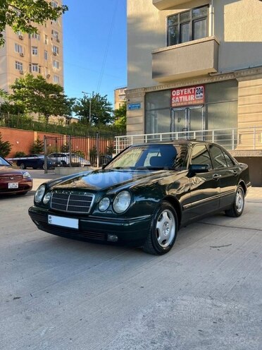 Mercedes E 200-3
