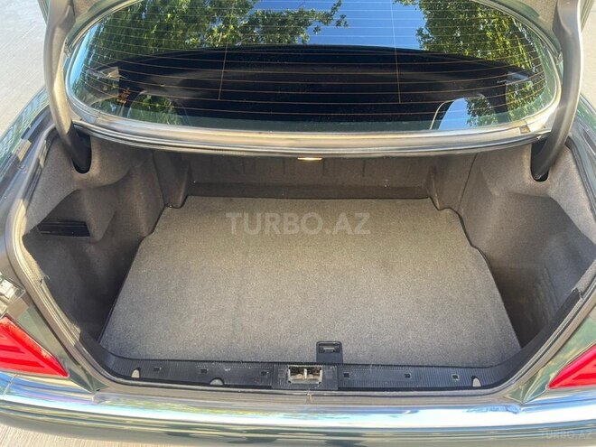 Mercedes E 200-17